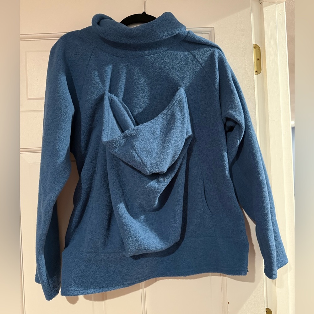Cozy maternity sweatshirt with kangaroo pocket for baby XL